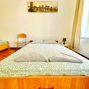  Hostal Atlas' House