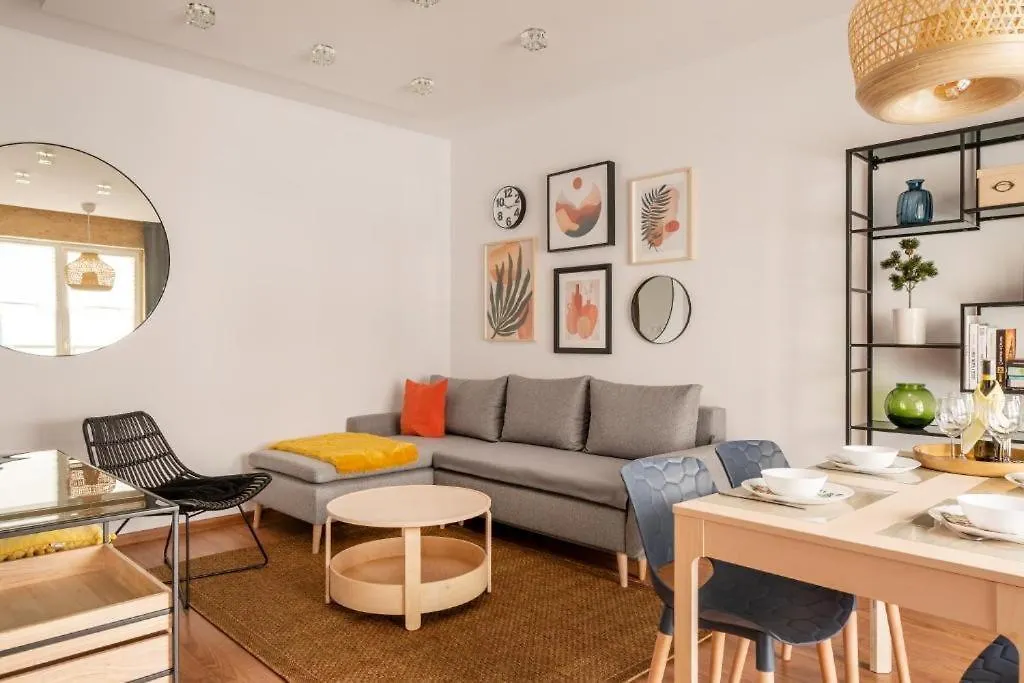 Homini Apartament Parking By Impero Poznan Poland
